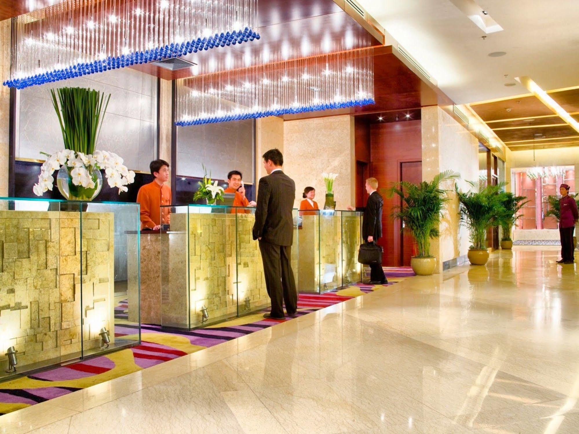 Hotel Grand Mercure