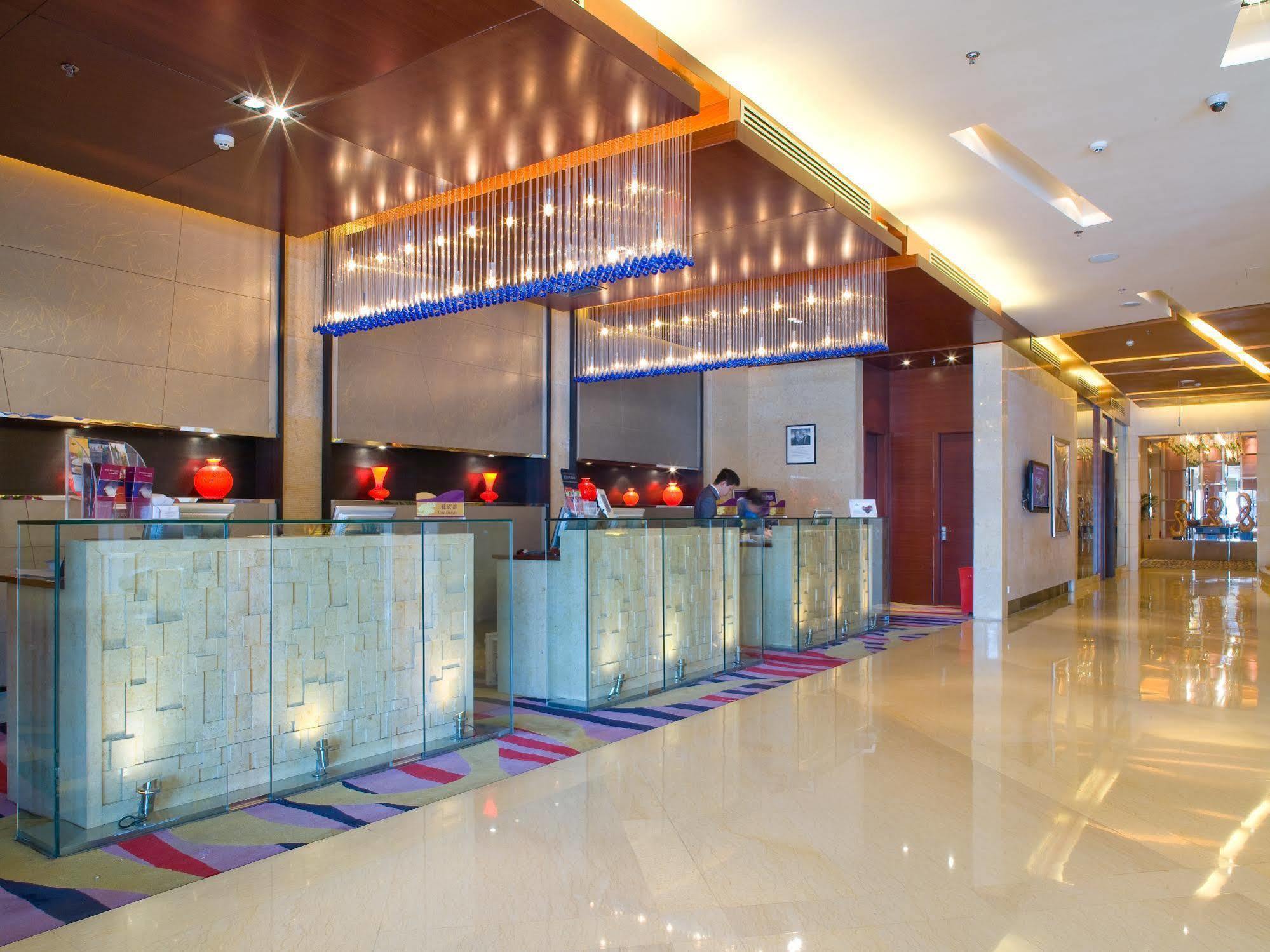 Grand Mercure Hotel 4*