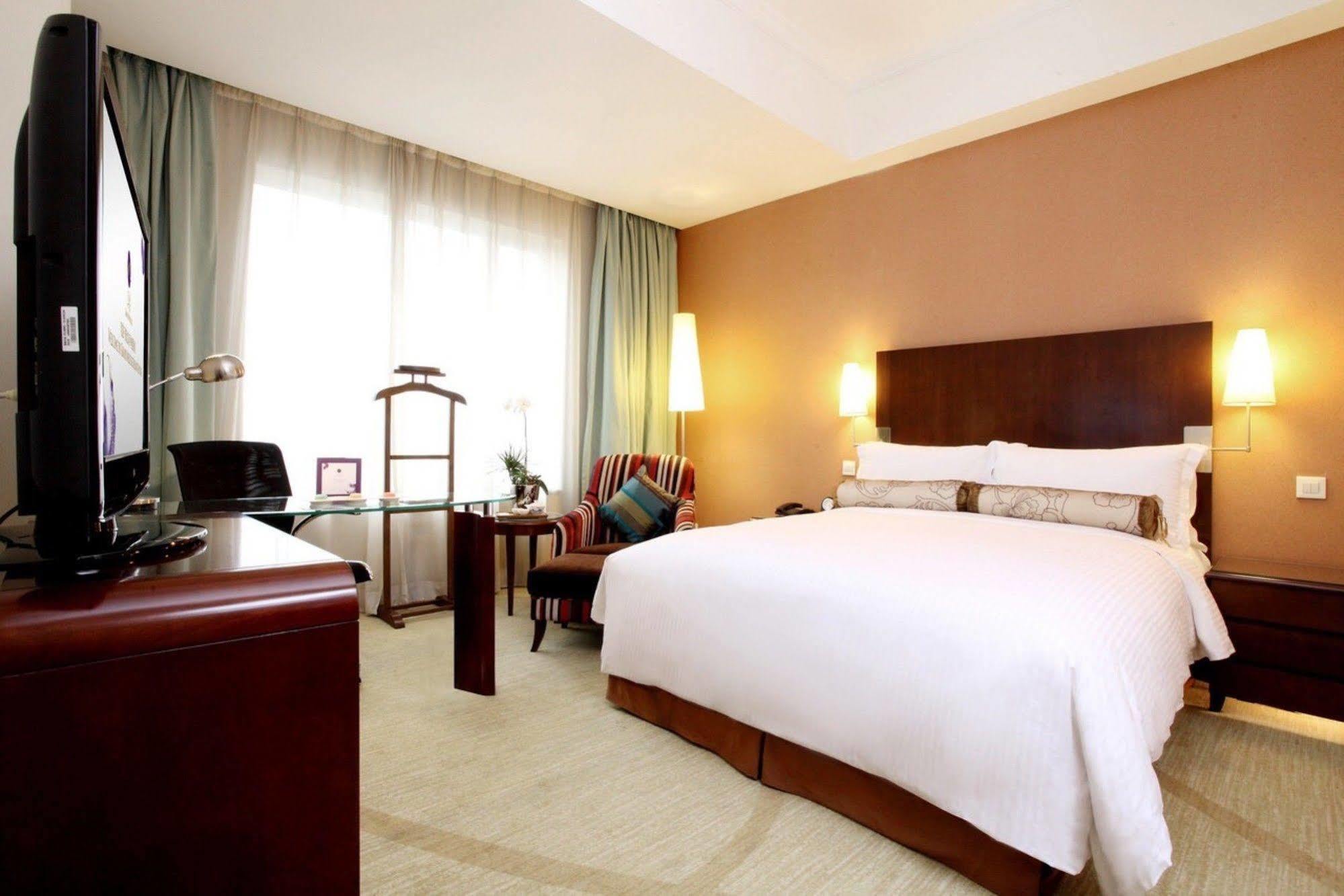 Grand Mercure Hotel
